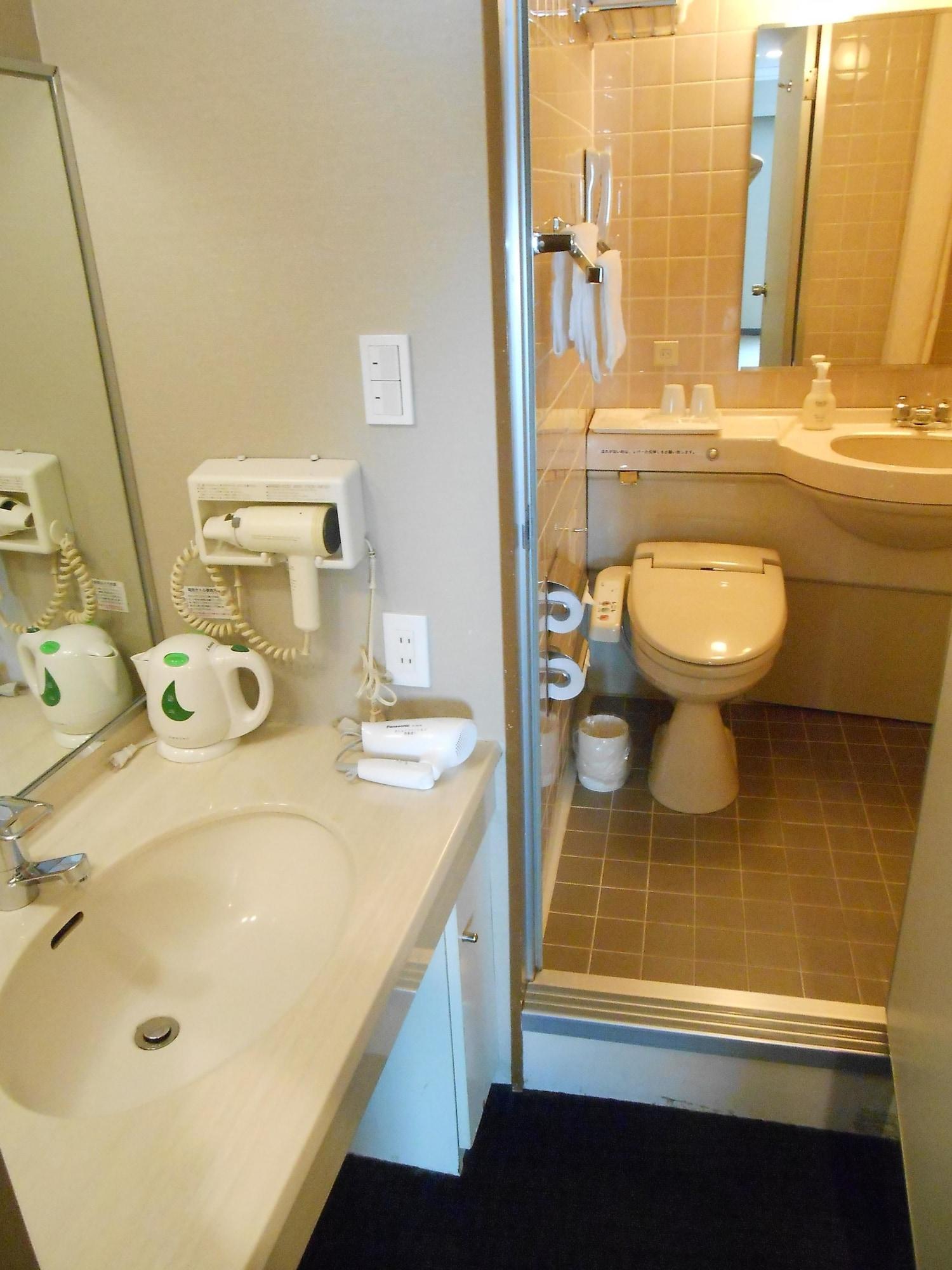 Hotel Crown Hills Sendai Aobadori Bagian luar foto