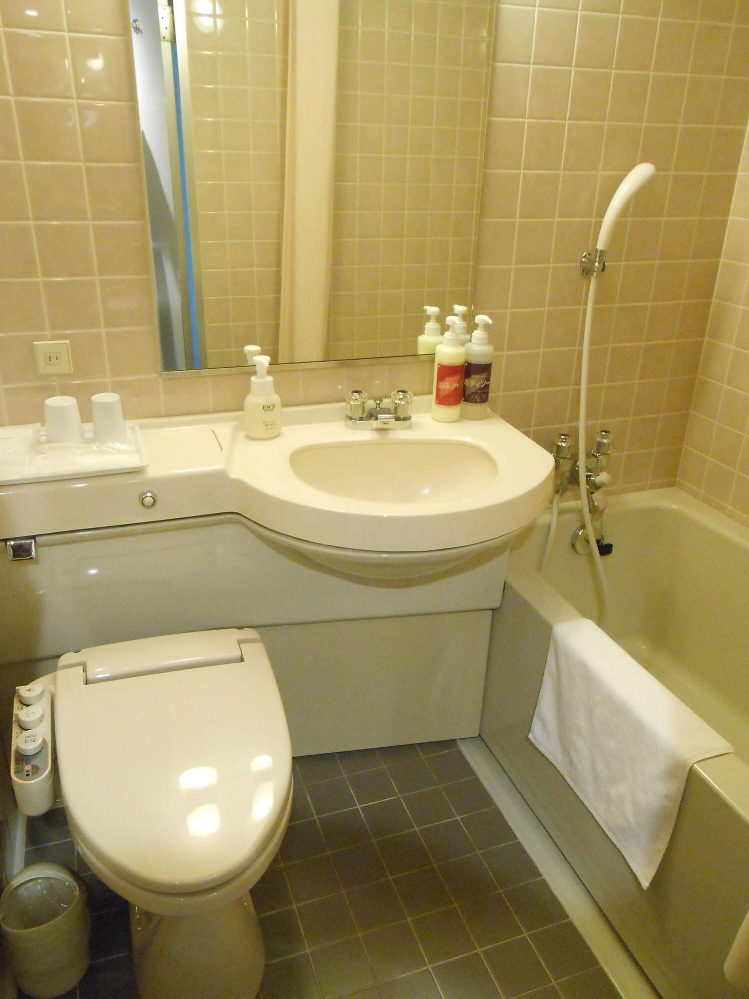 Hotel Crown Hills Sendai Aobadori Bagian luar foto