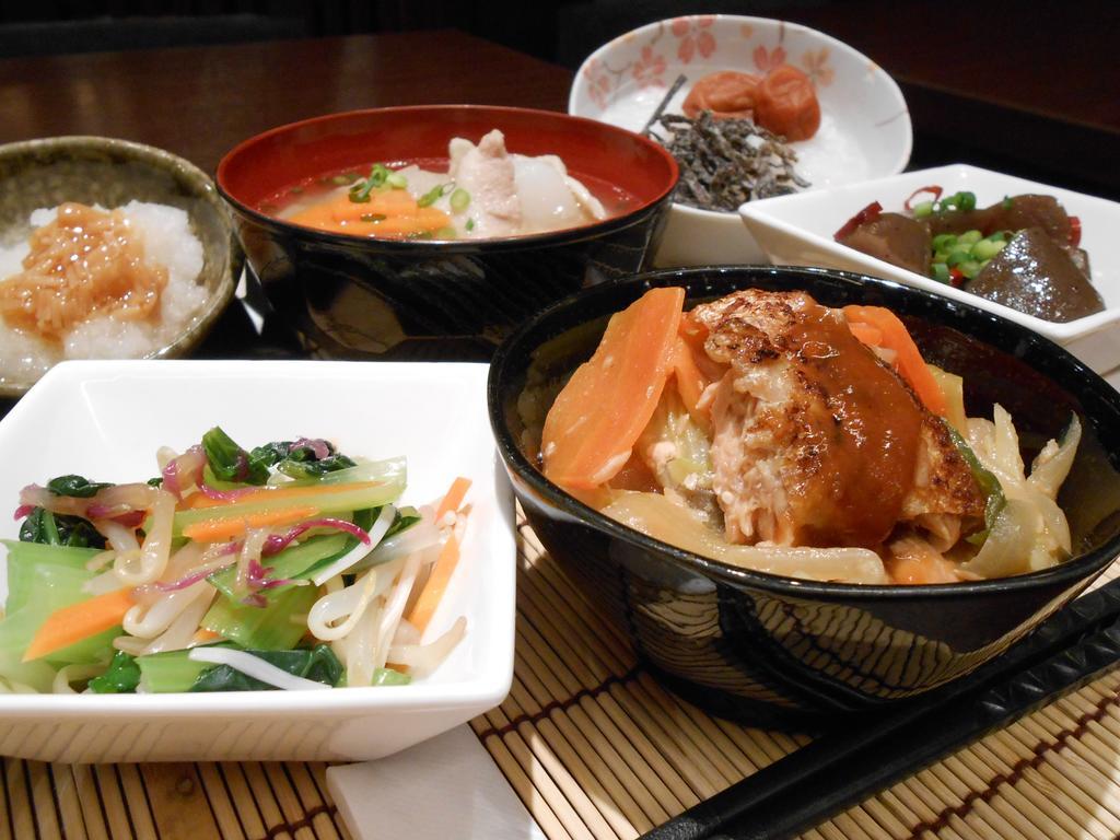 Hotel Crown Hills Sendai Aobadori Bagian luar foto